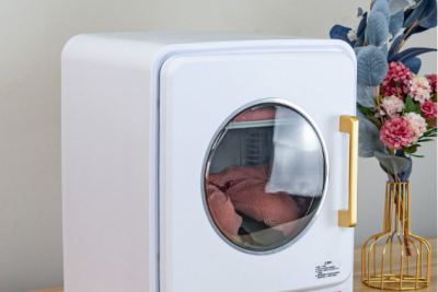 Mùa Mưa Quần Áo Ẩm, Khó Khô, Có Nên Nhập Tủ Sấy Quần Áo về Kinh Doanh Không?